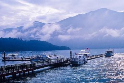 5 Star-6 Days Taiwan Bus Tour (Sun moon lake, Alishan, Kenting, T