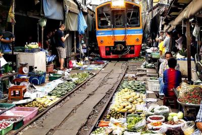 Damnoen Saduak Floating Market & Maeklong Railway Market Tour (Mu Damnoen Saduak Floating Market & Maeklong Railway Market Tour (Mu