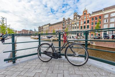 Discover Amsterdam in 90 Minutes with a Local Discover Amsterdam in 90 Minutes with a Local