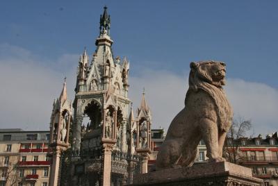 The Right Bank: An audio tour from Brunswick Monument to the bota The Right Bank: An audio tour from Brunswick Monument to the bota