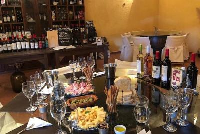 Private Winery Tour + Wine Tasting (Minimum 4 people) Private Winery Tour + Wine Tasting (Minimum 4 people)