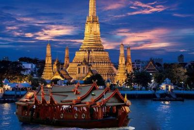 Wan Fah Dinner Cruise Along Chao Phraya River Wan Fah Dinner Cruise Along Chao Phraya River