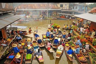Amphawa Floating Market and street food tour. Bangkok, Samut Song