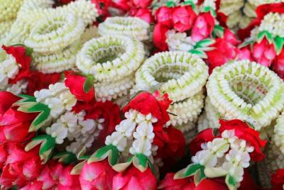 Bangkok Flower Market & Thai Floral Art Workshop (Social Impact T Bangkok Flower Market & Thai Floral Art Workshop (Social Impact T