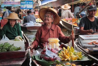 Half Day Tour to Explore Damnoen Saduak Floating Market