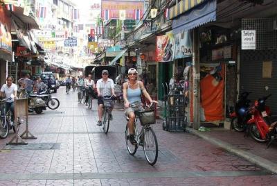 Explore the Hidden Bangkok City Highlights in a Bike 