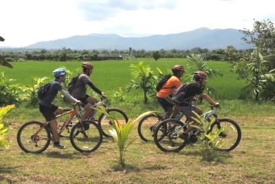 Chiang Dao and Mae Taeng Valley cycling trip Chiang Dao and Mae Taeng Valley cycling trip