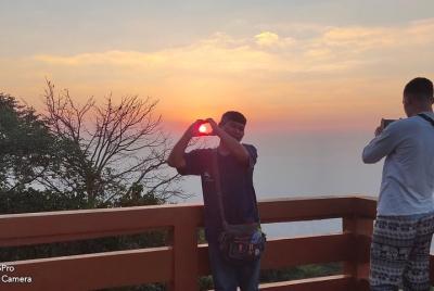 Wat Doi Suthep: Amazing Sunrise on Mountaintop & Stunning Chiangmai City Views Wat Doi Suthep: Amazing Sunrise on Mountaintop & Stunning Chiangmai City Views