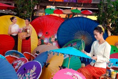 Traditional Handicraft Craftsmanship Tour from Chiang Mai Traditional Handicraft Craftsmanship Tour from Chiang Mai