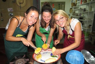 Evening Thai cooking class by Aromdii Cooking School