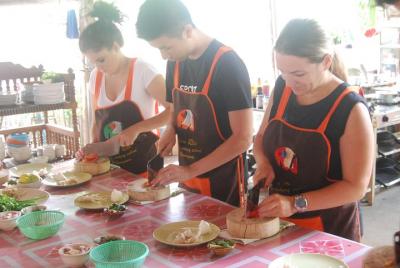 Siam Rice Thai Cookery School in Chiang Mai Siam Rice Thai Cookery School in Chiang Mai