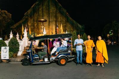 Chiang Mai Moonlight : Small Group Tuk Tuk Evening Tour Chiang Mai Moonlight : Small Group Tuk Tuk Evening Tour