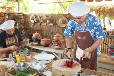 Private: Chiang Mai Lanna Food Cooking Experience with Locals