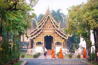 An Early Morning Mingle in Chiang Mai An Early Morning Mingle in Chiang Mai