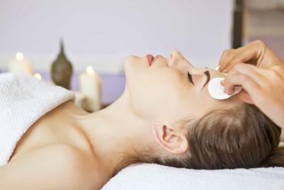 2.5 Hrs Secret of Hand Foot & Face - Free Transportation