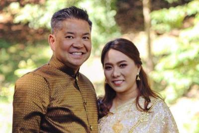 4 Hour Couple Package:Traditional Thai Costume Rental+Makeup&Hairstyle for Woman 4 Hour Couple Package:Traditional Thai Costume Rental+Makeup&Hairstyle for Woman