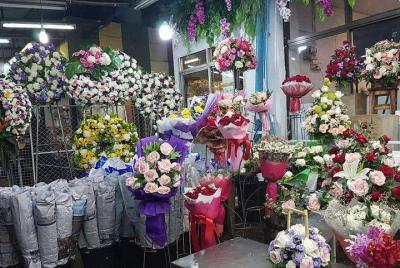 Chiang Rai Food & Night Market Walking Tour with Local Host Chiang Rai Food & Night Market Walking Tour with Local Host