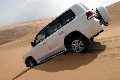 Dubai: 4X4 Desert Safari with BBQ Dinner