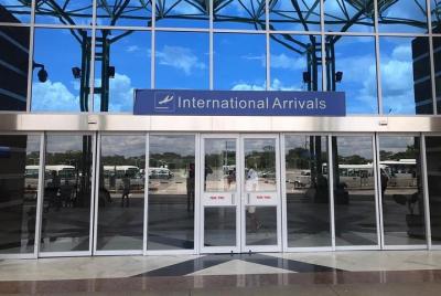 Victoria Falls: Private Airport to Hotel Transfer Service Victoria Falls: Private Airport to Hotel Transfer Service