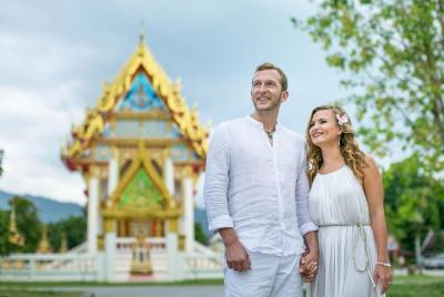 A03-Honeymoon Photo in Khao Lak