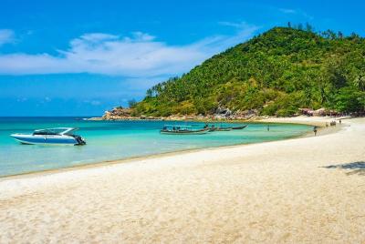 Full-Day Tour to Koh Phangan by Speedboat from Koh Samui Full-Day Tour to Koh Phangan by Speedboat from Koh Samui