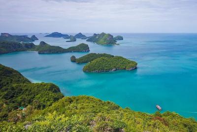 Angthong National Marine Park by Tour Boat with Snorkeling & Kaya