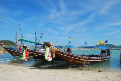 Half Day Snorkeling Koh Tan and Koh Mudsum by Long Tail Boat 