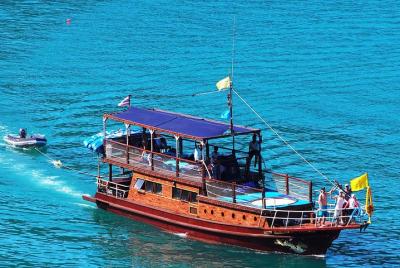 Private Full-Day Blue Dragon Yacht for Snorkeling Koh Tan & Visit Pink Dolphin Private Full-Day Blue Dragon Yacht for Snorkeling Koh Tan & Visit Pink Dolphin