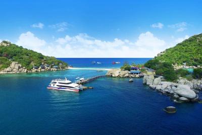 Koh Tao to Surat Thani Train Station by Lomprayah High Speed Catamaran and Coach Koh Tao to Surat Thani Train Station by Lomprayah High Speed Catamaran and Coach