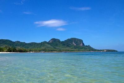 Lanta 4 Islands + Emerald Cave Snorkeling Tour