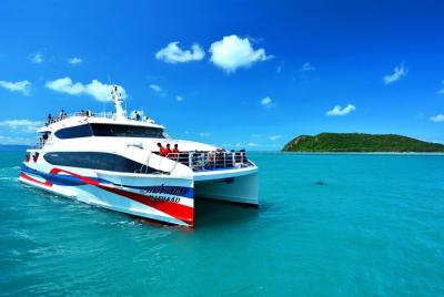 Koh Phangan to Surat Thani Airport by Lomprayah Catamaran and Sha Koh Phangan to Surat Thani Airport by Lomprayah Catamaran and Sha