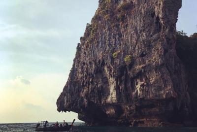 Beautiful Sunrise Escape. Beat. The. Crowds. Beautiful Sunrise Escape. Beat. The. Crowds.