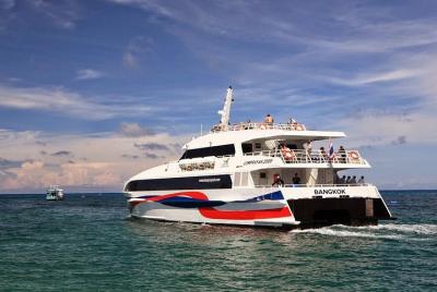Koh Phi Phi to Koh Samui by Ferry, Lomprayah Coach and High Speed Catamaran Koh Phi Phi to Koh Samui by Ferry, Lomprayah Coach and High Speed Catamaran