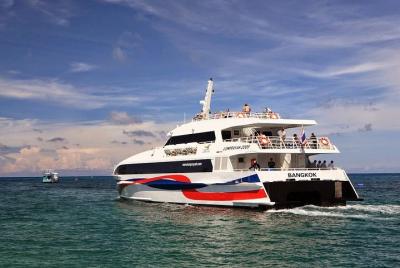 Koh Phi Phi to Koh Tao by Ferry, Lomprayah Coach and High Speed C Koh Phi Phi to Koh Tao by Ferry, Lomprayah Coach and High Speed C