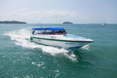 Koh Phi Phi to Phuket VIP Speed Boat Transfer with Hotel or Airport Drop-Off Koh Phi Phi to Phuket VIP Speed Boat Transfer with Hotel or Airport Drop-Off