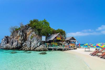Full Day Khai Islands Snorkeling Tour with Lunch