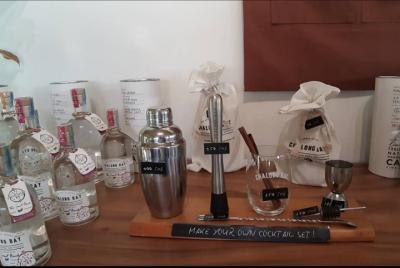 The Real Phuket Sightseeing Tour with Cocktail