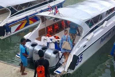 Private Customized Tour to Phi Phi Island