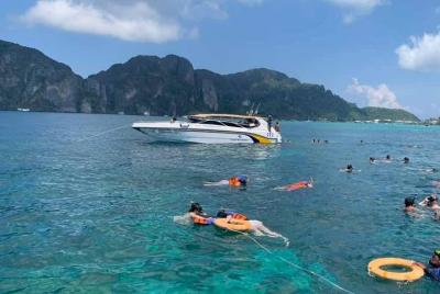 Phi Phi Island Tour by SpeedBoat