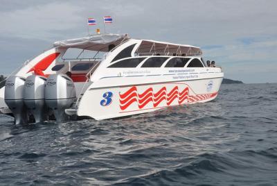 Koh Yao Yai to Koh Bulone by Satun Pakbara Speed Boat