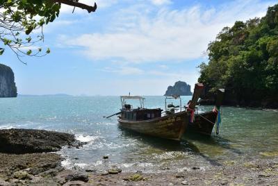 Hong Island Sightseeing Tour with Mr. Baw by Longtail Boat Hong Island Sightseeing Tour with Mr. Baw by Longtail Boat
