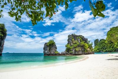 Hong Island Tour From Krabi Hong Island Tour From Krabi