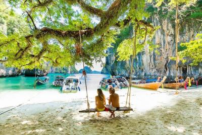 Hong Islands Full-day Adventure Tour from Krabi with Lunch Hong Islands Full-day Adventure Tour from Krabi with Lunch
