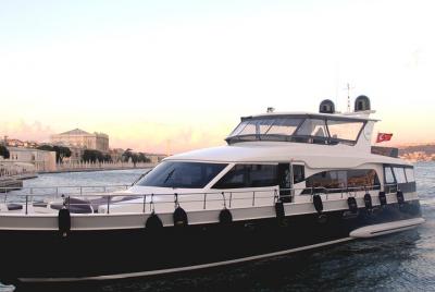 Short Circle Bosphorus Yacht Cruise