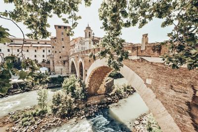 Private Rome City Tour with Expert Local Guide Private Rome City Tour with Expert Local Guide
