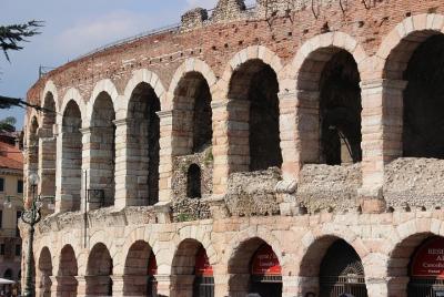 Verona Small Group City Tour with a Local Guide Verona Small Group City Tour with a Local Guide