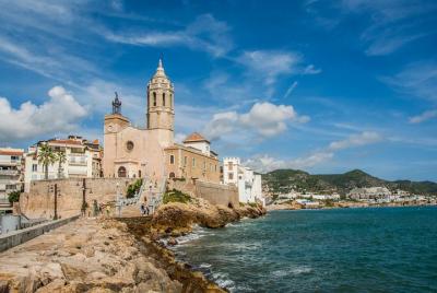 Tarragona and Sitges Tour with Small Group and Hotel Pick Up Tarragona and Sitges Tour with Small Group and Hotel Pick Up