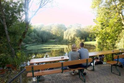 Amsterdam Food and Drinks Bike Tour Amsterdam Food and Drinks Bike Tour