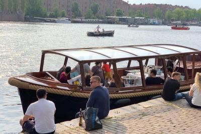 €25 per person Amsterdam Boat tour. With open bar! €25 per person Amsterdam Boat tour. With open bar!