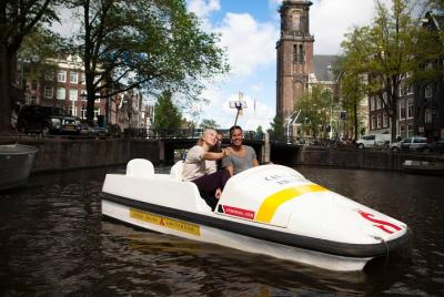 Pedal Boat Amsterdam - off the beaten track! Pedal Boat Amsterdam - off the beaten track!